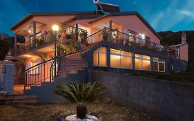 Paradise House Calheta